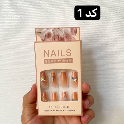 ناخن مصنوعی به همراه چسب دو طرفه